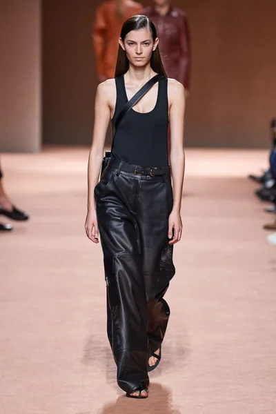 Look 23